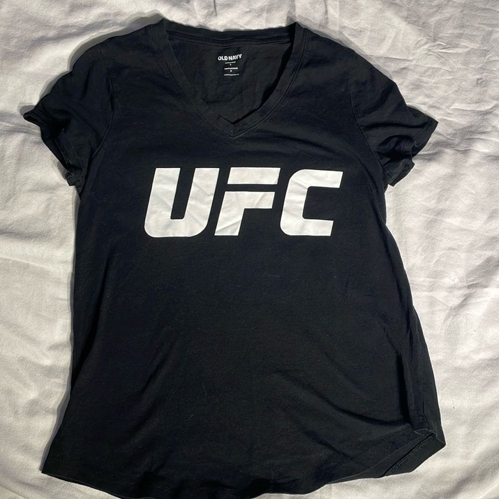 Old Navy x UFC Women’s V Neck Black T-Shirt Size Small